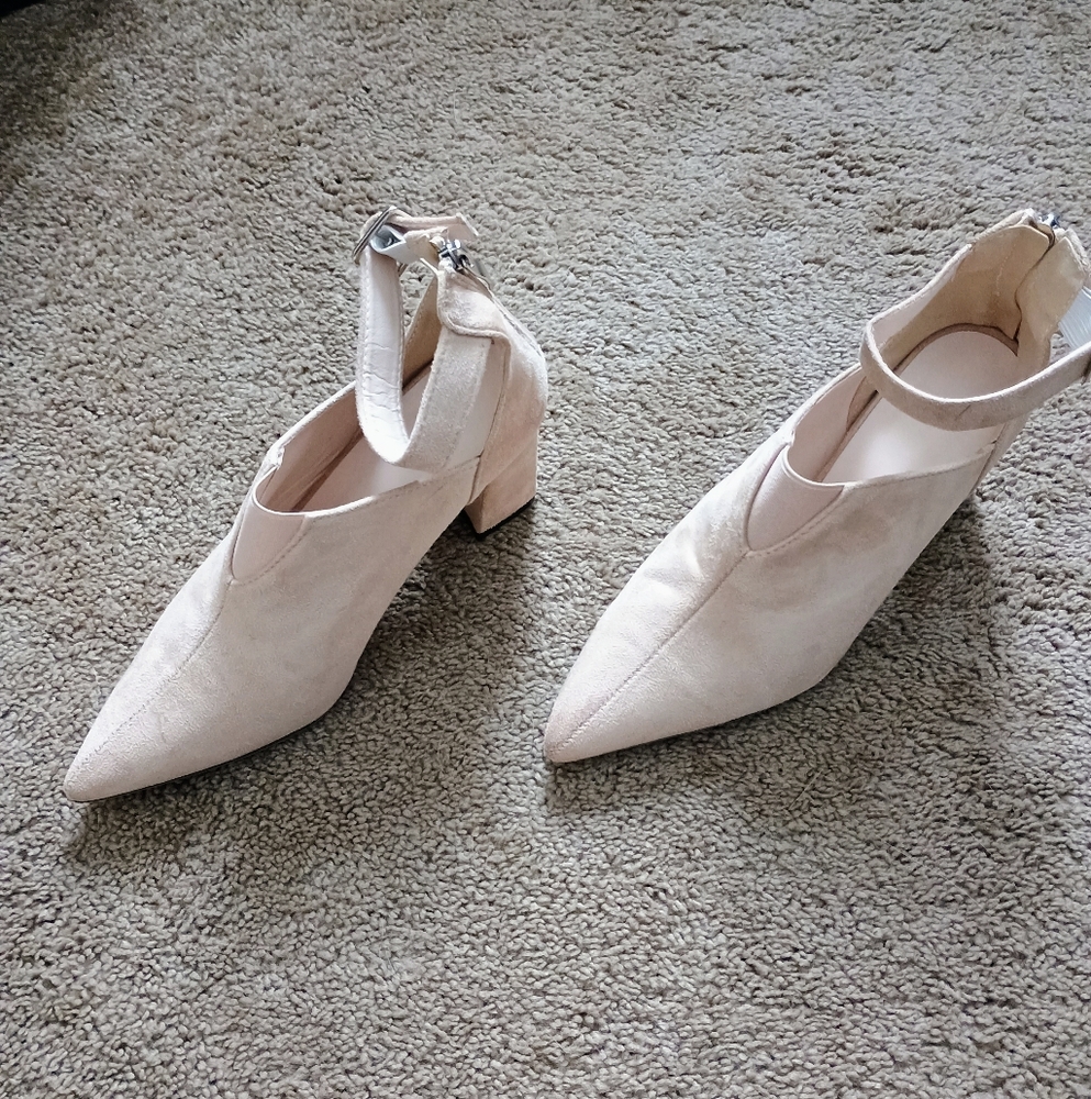 Close shoes
